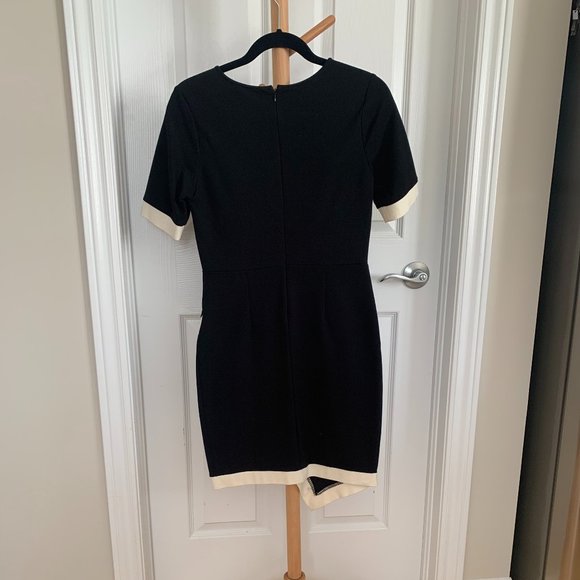 Femme de Carriere Work Dress, Size M, Black w/Cream Detail - Picture 2 of 3